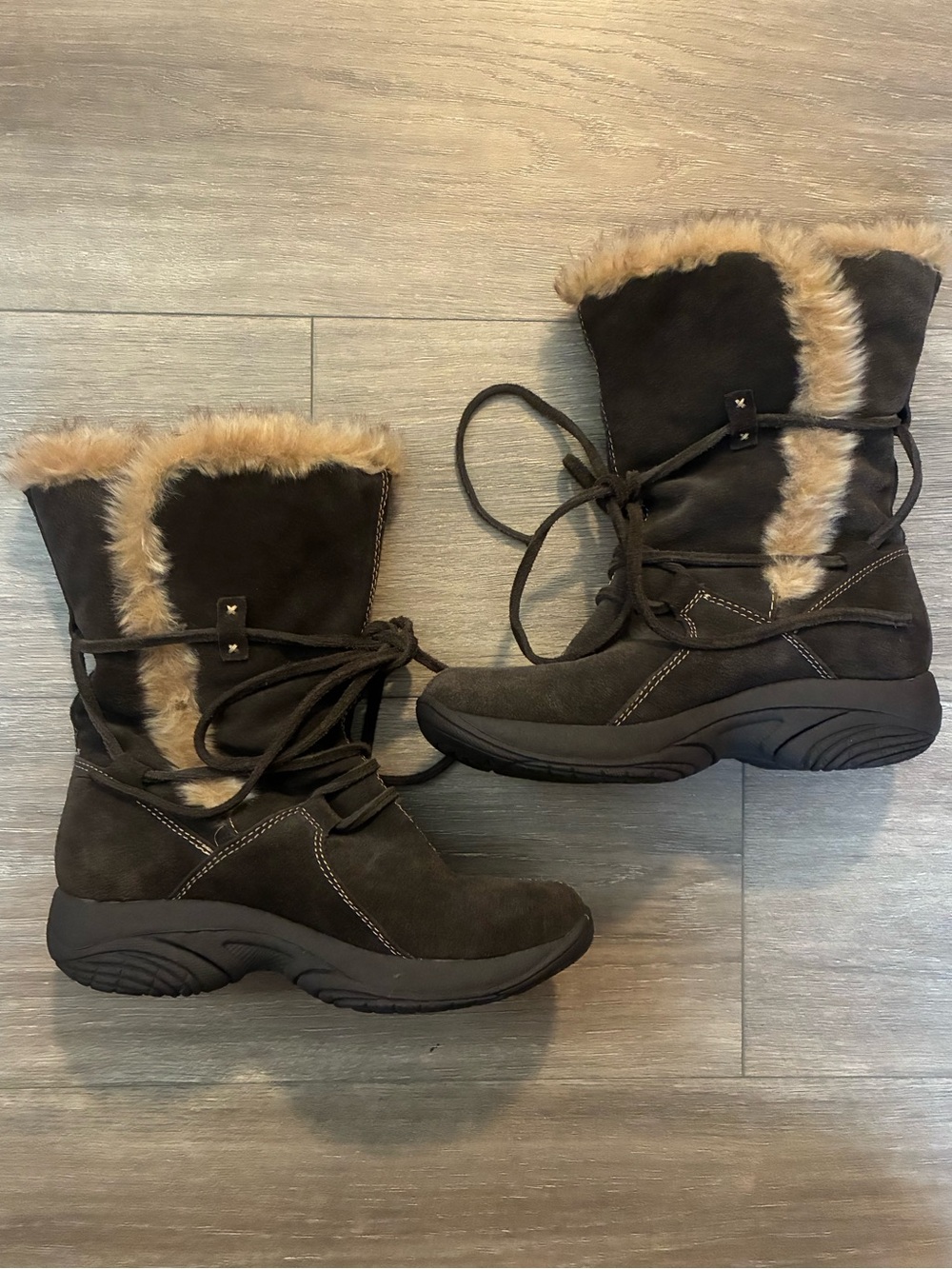 Ruff Hewn Leather and Faux Fur Boots - Size 6